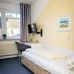 Fineapartment بيت ضيافة 3*