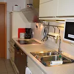Fineapartment ゲストハウス 3*