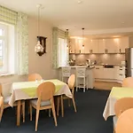 بيت ضيافة Fineapartment 3*