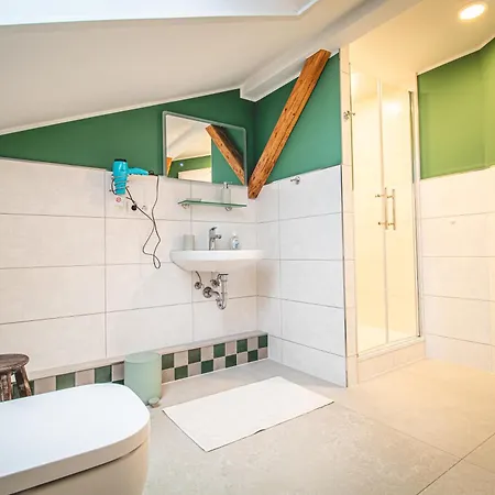 Fineapartment Πανσιόν 3*